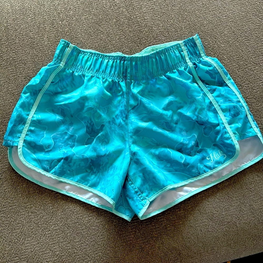 Women’s Huk Shorts. Size Small